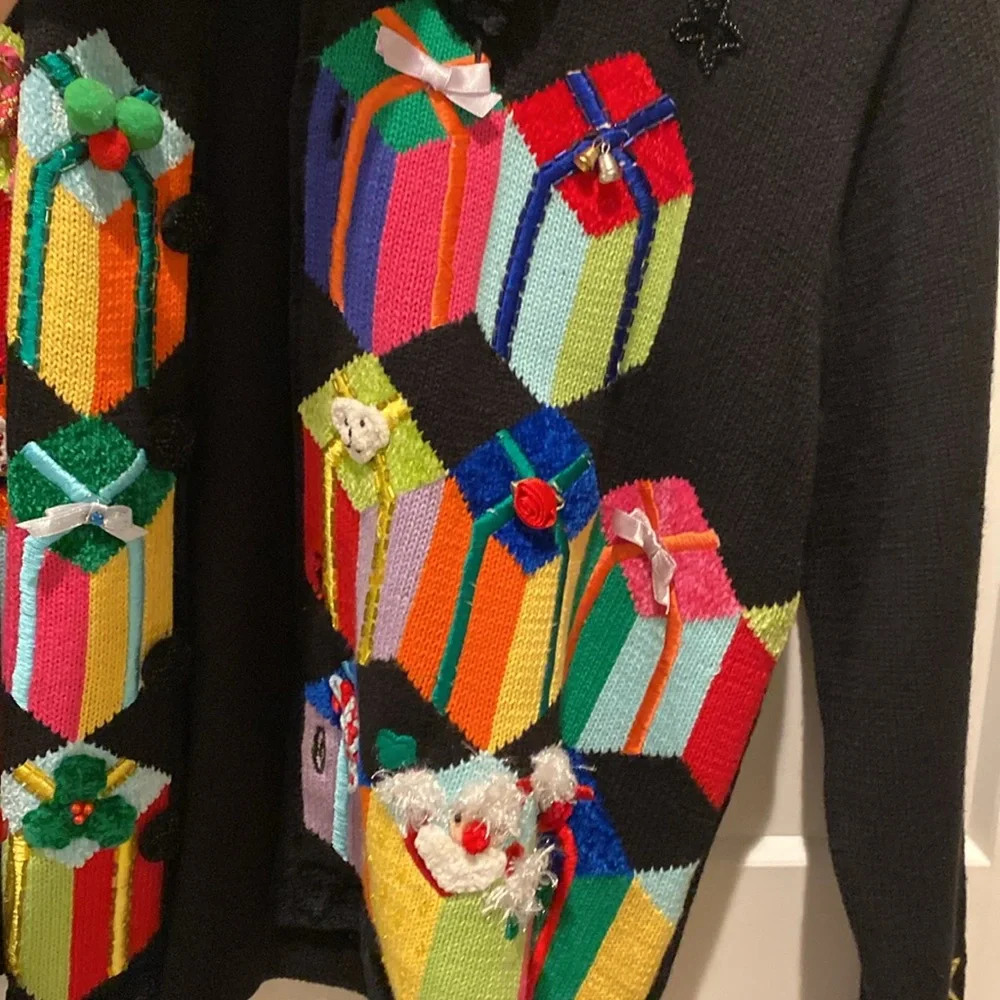 Berek Christmas Sweater.  Fringe around neck.  Presents on front‎ of sweater. - Picture 5 of 8